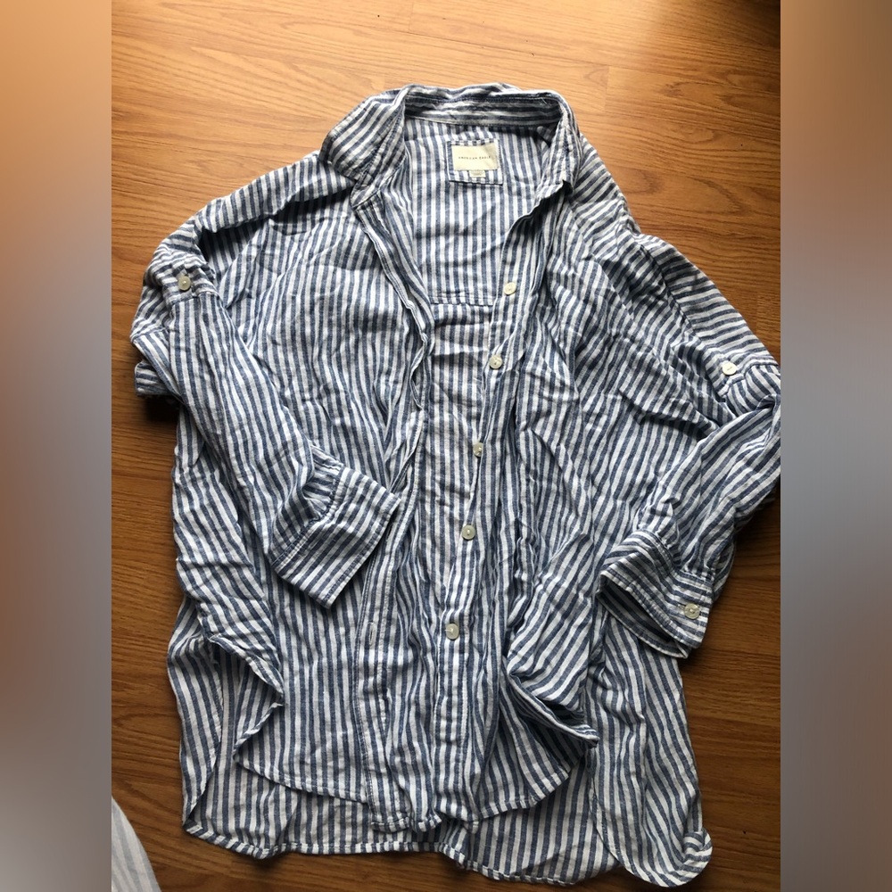 American Eagle Outfitters Blue & White Striped Button-Down Shirt
